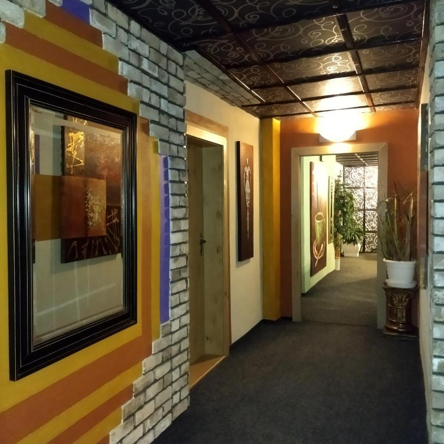 Hotel Cade Písek エクステリア 写真