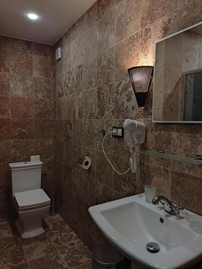 Hotel Cade Písek エクステリア 写真