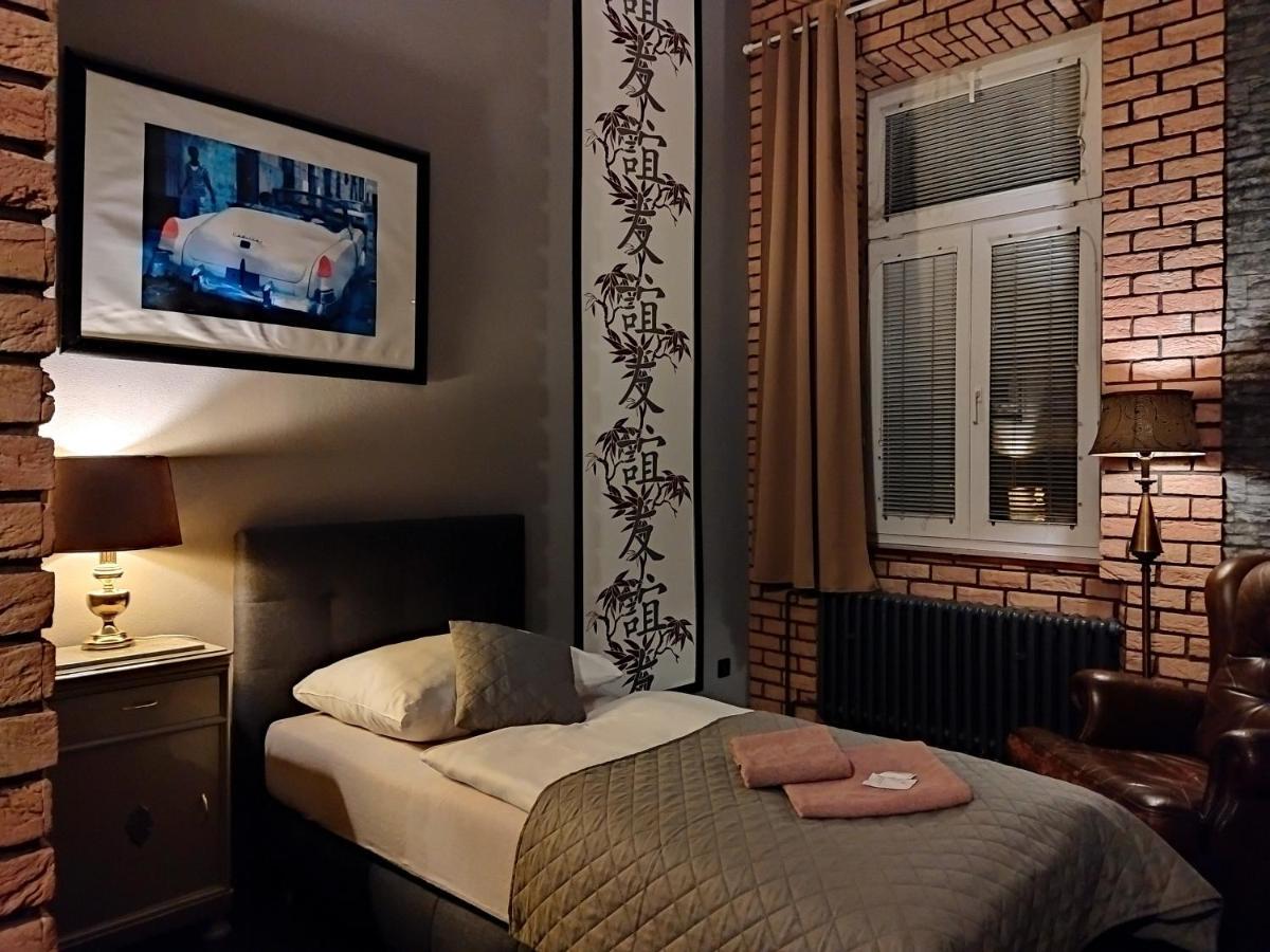 Hotel Cade Písek エクステリア 写真