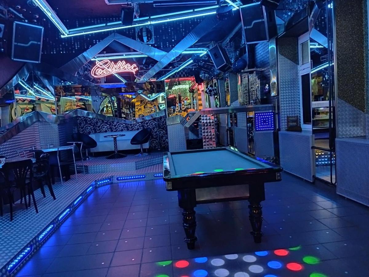 Hotel Cade Písek エクステリア 写真