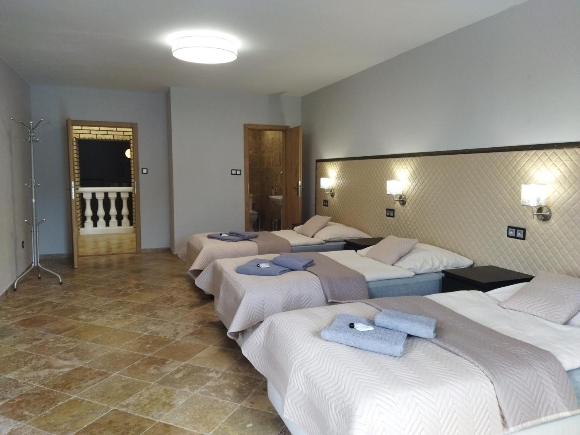 Hotel Cade Písek エクステリア 写真
