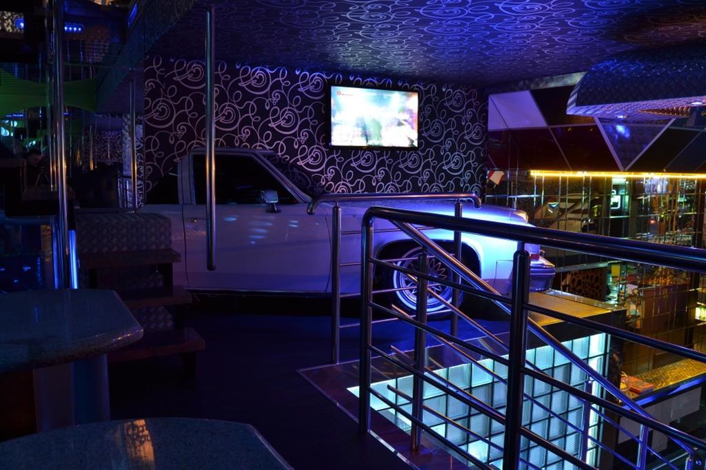 Hotel Cade Písek エクステリア 写真