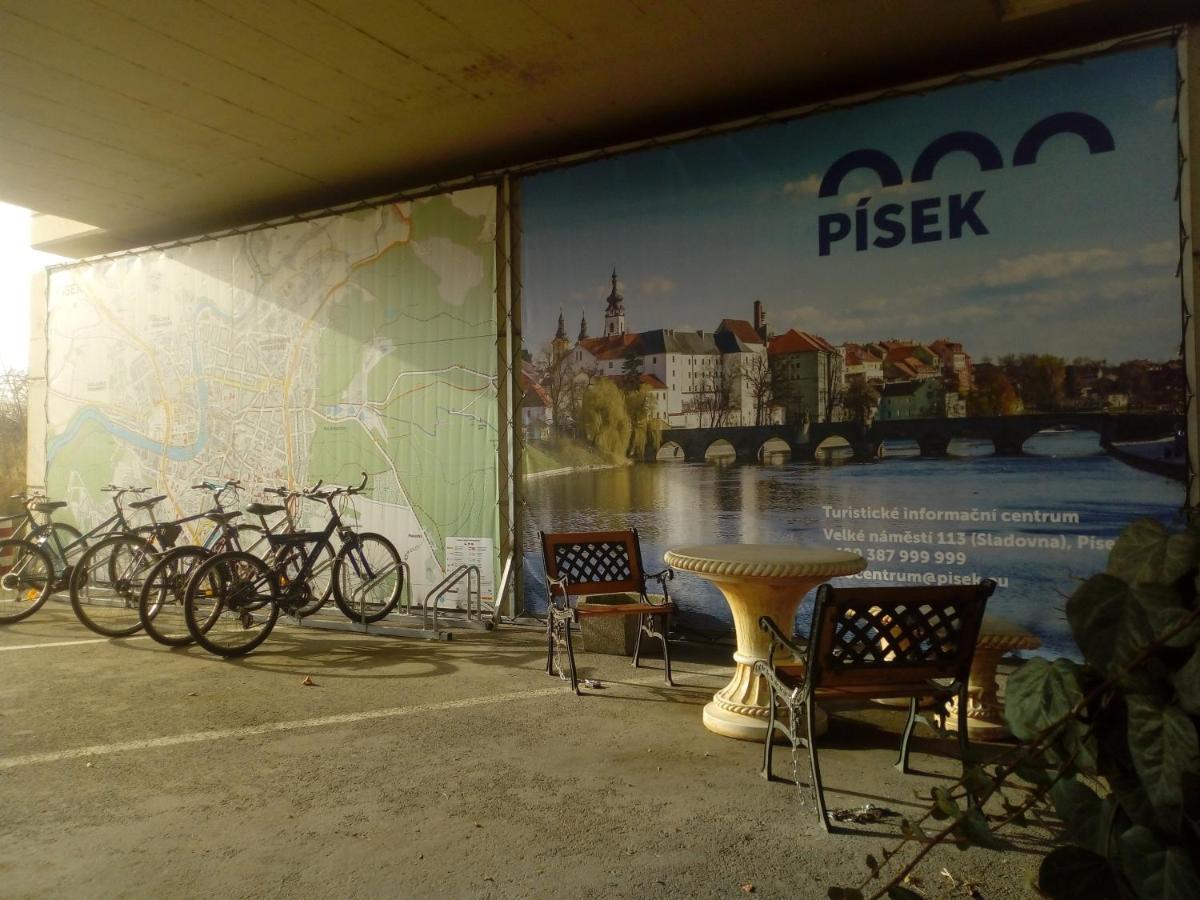 Hotel Cade Písek エクステリア 写真